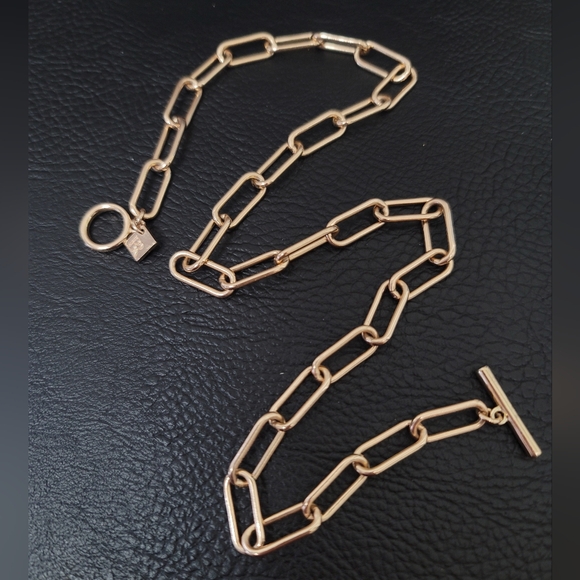 Banana Republic Jewelry - Banana Republic Gold Paper Clip Chain - 18"-  Toggle Clasp Closure